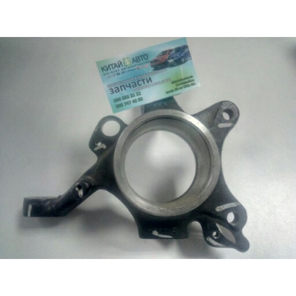 Кулак поворотный правый Chery Amulet (1.6,до 2010г.), Chery Amulet (FL,1.5,с 2012г.), Chery Amulet (до 2012г.,1.5)
