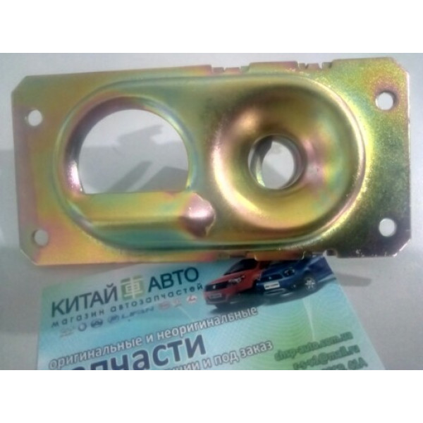 Замок капота нижний Chery (оригинал) Tiggo (1.6 до 2012г.), Chery Tiggo (1.8 до 2012г.), Chery Tiggo (2.0 до 2010г.), Chery Tiggo (2.4 до 2010г., AT), Chery Tiggo (2.4 до 2010г., MT)