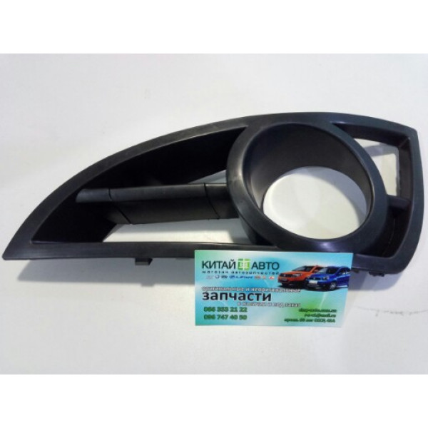 Решетка противотуманной фары левая Geely MK (1.6, 2010г.)