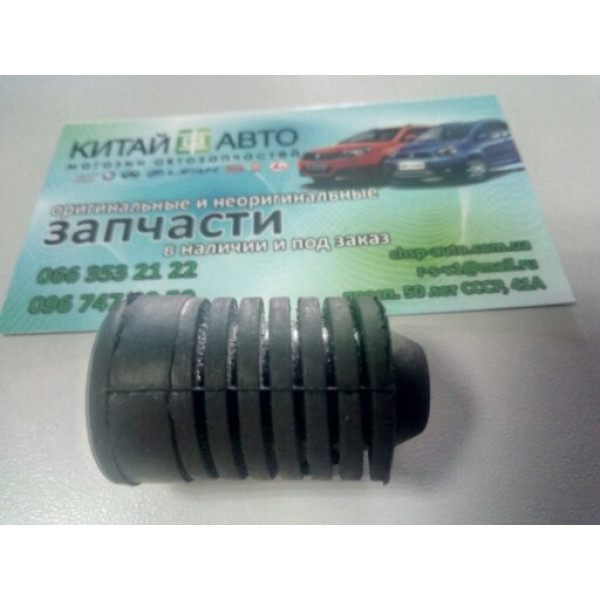 Отбойник капота резиновый  Chery Tiggo T11