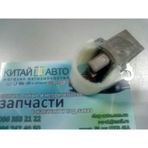 Щетки генератора (CARGO Германия) Geely CK1 (до 2009г.), Geely CK1F (с 2011г.), Geely  CK2, Geely LC Cross (GX2), Geely MK Cross, Geely MK1 (1.6 до 2010г.), Geely MK2 (1.5 с 2010г.), Lifan 320 (Smily), Lifan 520 (Breez, 1.3), Lifan 520 (Breez, 1.6), Lifan