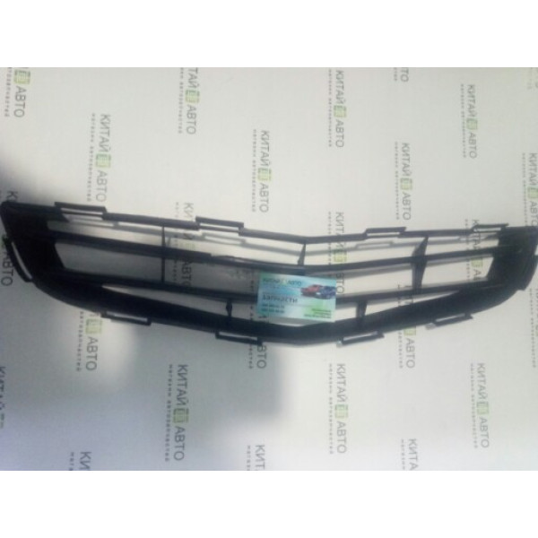 Решетка переднего бампера центральная Geely MK Sedan (1.5 MT 2007-2011), Geely MK1 Sedan (1.6 MT 2007-2011)