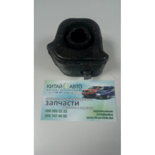 Втулка переднего стабилизатора правая Emgrand EX7 (1.8,X7), Emgrand EX7 (2.0,X7), Emgrand EX7 (2.4,X7)
